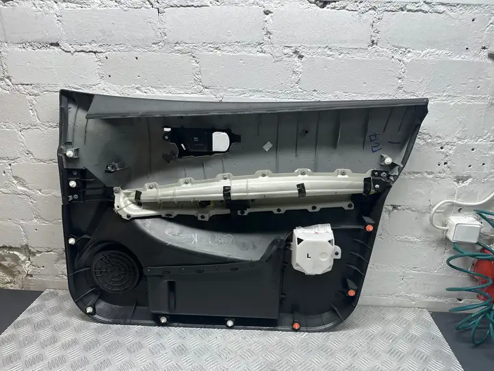 Nissan Qashqai (2013 - 2017) 80977jd100 Обшивка передней двери — фото 2