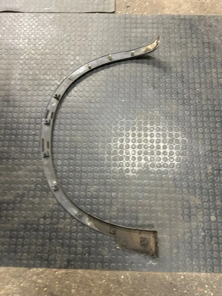 Nissan Qashqai (2013 - 2017) 63811br01a Накладка колесной арки — фото 2