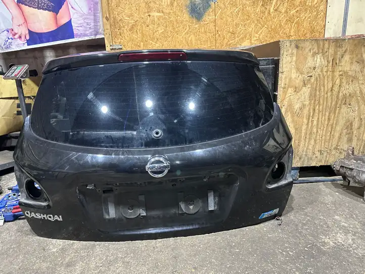 Nissan Qashqai (2013 - 2017) Крышка багажника — фото 1