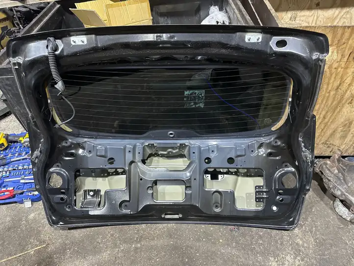 Nissan Qashqai (2013 - 2017) Крышка багажника — фото 6
