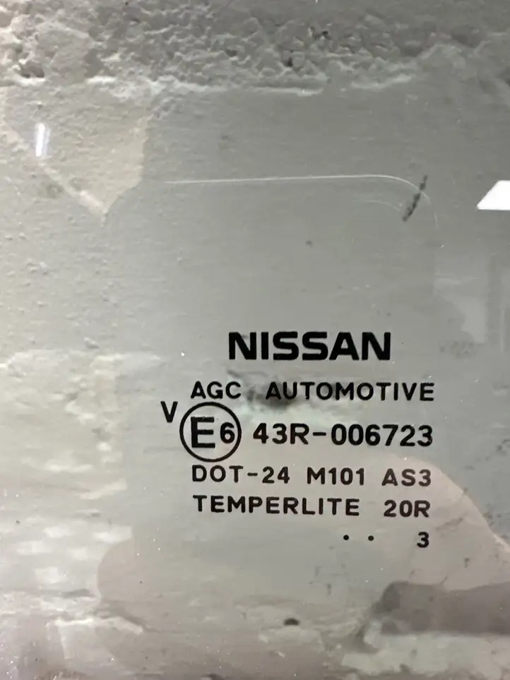 Nissan Qashqai (2013 - 2017) Стекло задней двери — фото 2