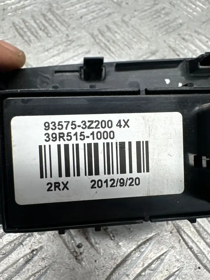 Hyundai i40 (2011 - ) 935753Z200 Блок кнопок стеклоподъемников — фото 3