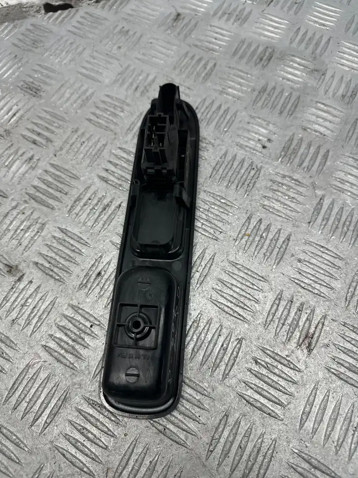 Peugeot 307 CC (2001 - 2005) 27462 Блок кнопок стеклоподъемников — фото 2