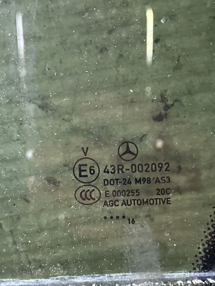 Mercedes-Benz GLC X253/C253 (2015 - ) Форточка двери — фото 2