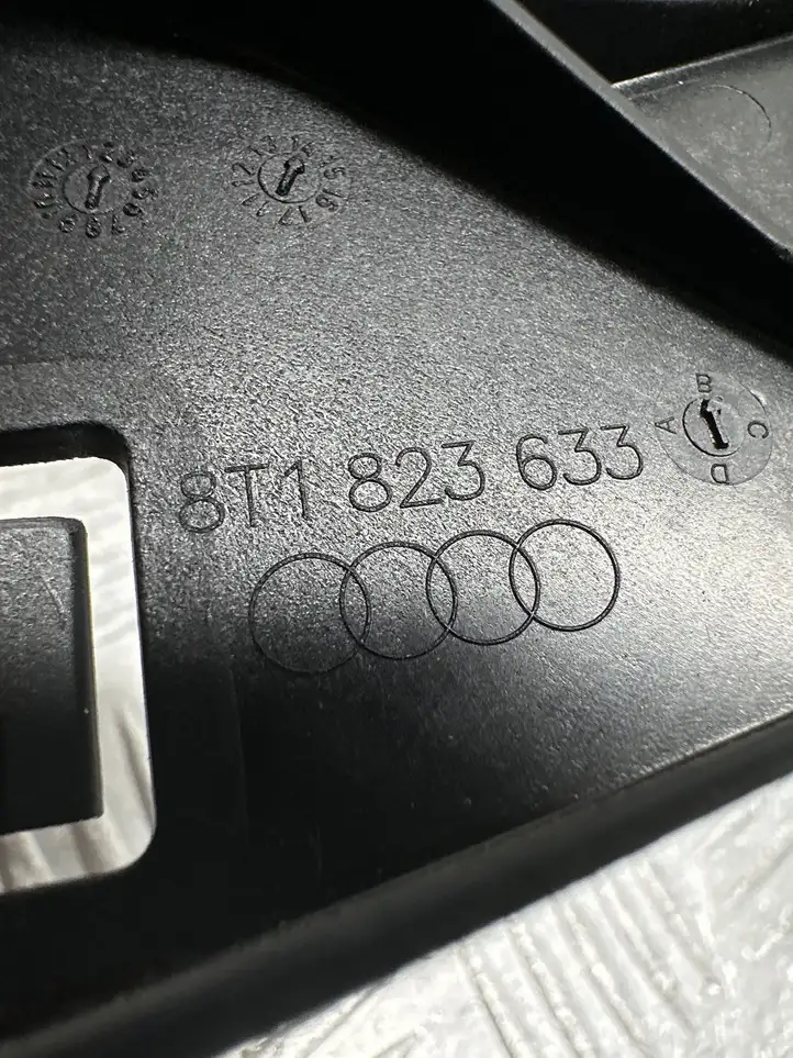 Audi A3/S3 8V (2012 - 2016) 8T1823633 Ручка открытия капота — фото 3