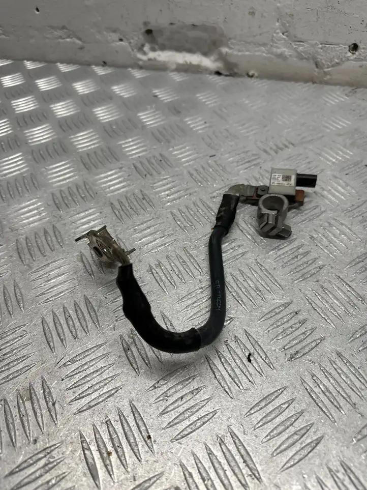 Audi A3/S3 8V (2012 - 2016) 5Q0915181E Минусовой провод аккумулятора — фото 1