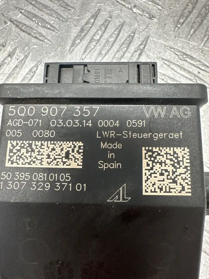 Audi A3/S3 8V (2012 - 2016) 5Q0907357 Прочие блоки управления — фото 2