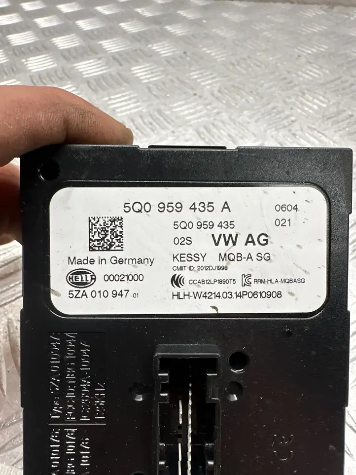 Audi A3/S3 8V (2012 - 2016) 5Q0959435A Блок бесключевого доступа — фото 3