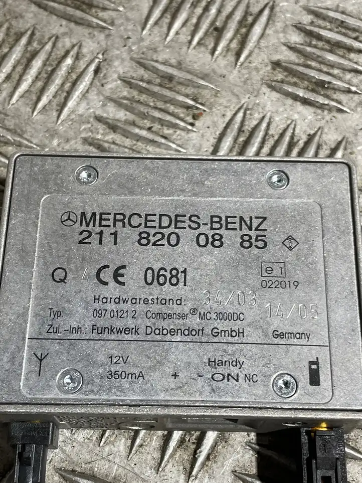 Mercedes-Benz E W211 (2002 - 2009) 2118200885 Блок управления антеннами — фото 3