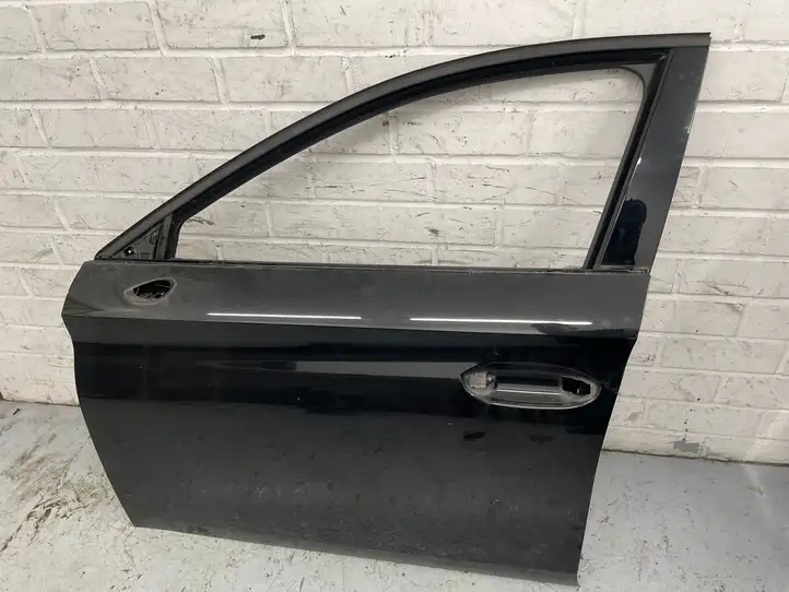 Seat Leon IV (2020 - ) Дверь — фото 1