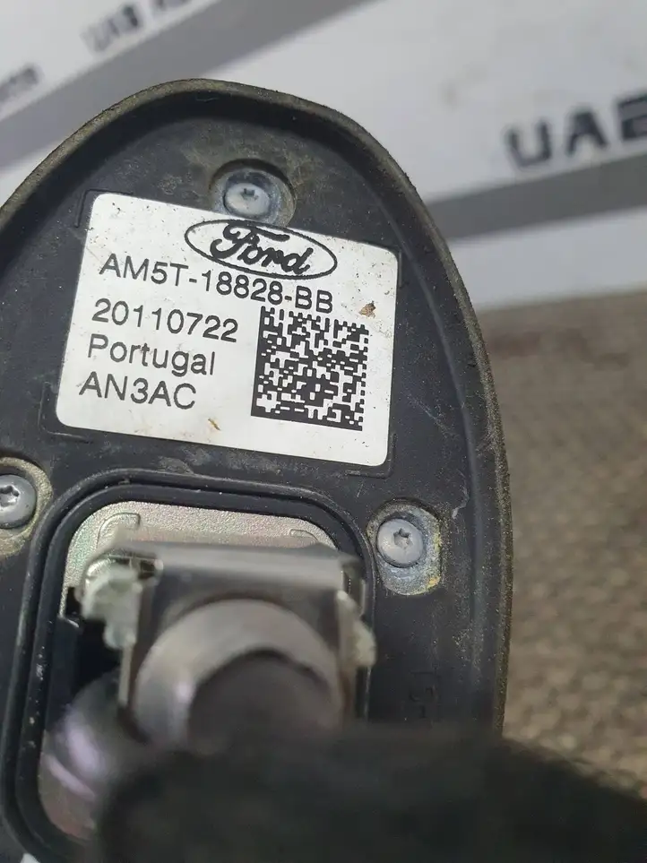 Ford Focus (2011 - 2015) AM5T18828BB Радиоантенна — фото 8