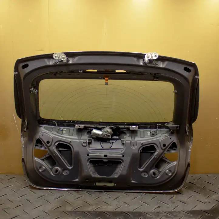 BMW X1 E84 (2009 - 2015) Крышка багажника — фото 10