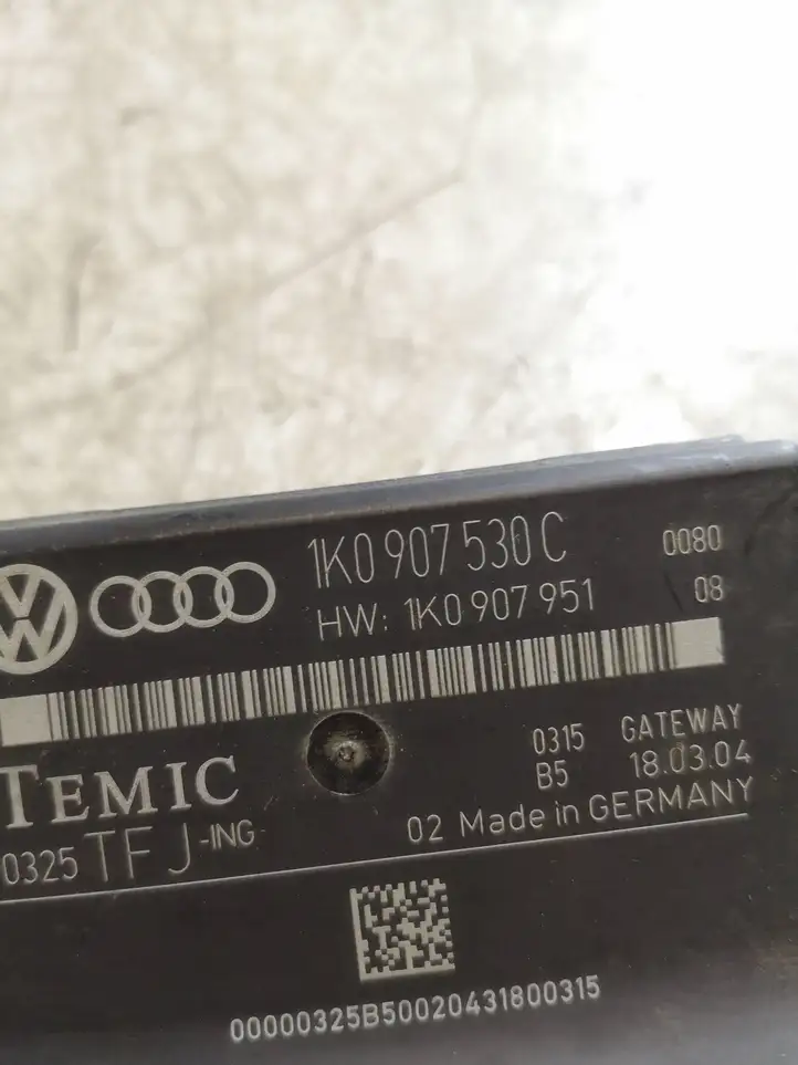 Volkswagen Touran I (2003 - 2010) 1K0907530C Модуль Gateway — фото 2
