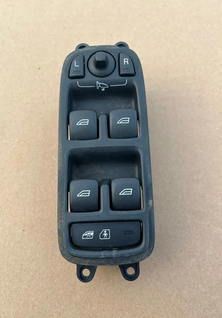 Volvo V60 (2013 - 2018) 31343104 Кнопка стеклоподъемников — фото 1