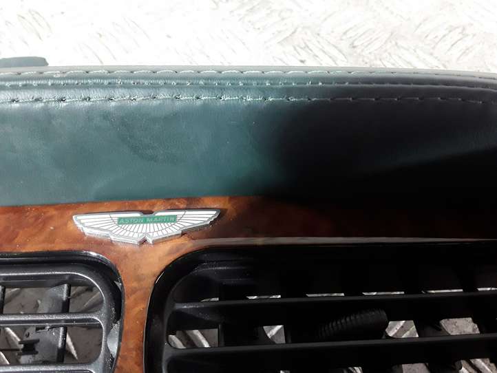 Aston Martin DB7 (1999 - 2003)  LXF6051CA Отделочный щит панели (центральный)