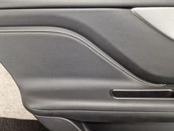 Jaguar F-Pace (2016 - ) HK8320987AC Обшивка задней двери — фото 9