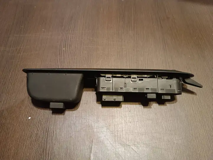 Citroen DS4 (2010 - 2016) 96657052ZD Кнопка стеклоподъемников — фото 3