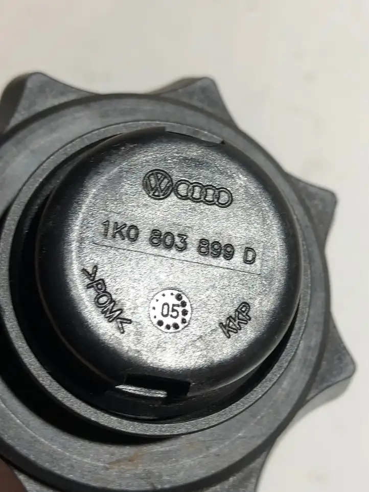 Audi A3/S3 8P (2004 - 2008) 1K0803899D Болт крепления запасного колеса — фото 3