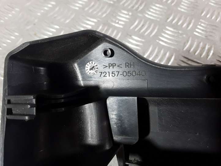 Toyota Avensis T250 (2003 - 2006)  7215705040 Отделка лыжи переднего сиденья пассажира