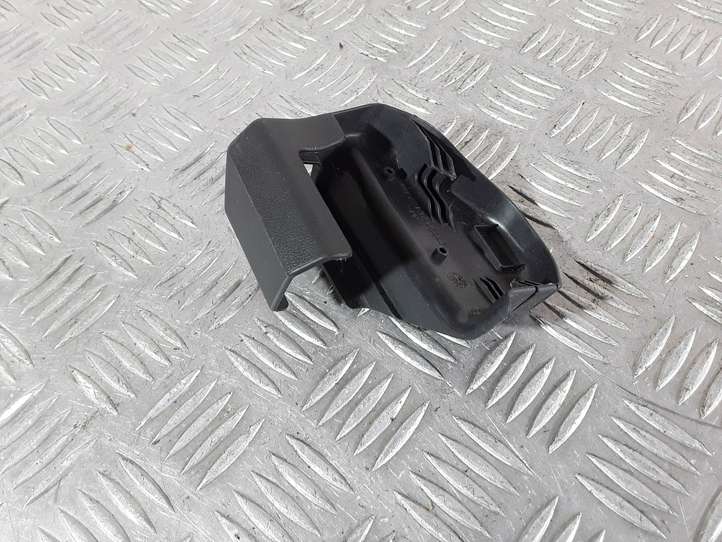 Toyota Avensis T250 (2003 - 2006)  7213705040 Отделка лыжи переднего сиденья пассажира
