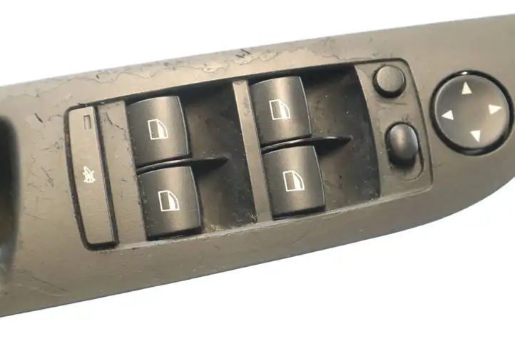 BMW 5 E60 E61 (2004 - 2010) 9122111 Кнопка стеклоподъемников — фото 5