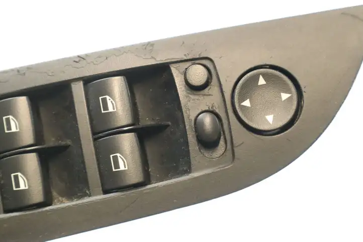 BMW 5 E60 E61 (2004 - 2010) 9122111 Кнопка стеклоподъемников — фото 7
