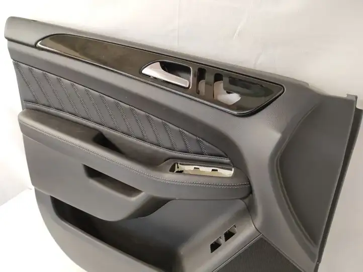Mercedes-Benz GLS X166 (2015 - 2019) A1667207500 Обшивка передней двери — фото 2