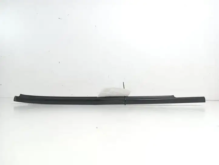 Nissan Juke I F15 (2010 - 2018) 828201KA0A Молдинги задней двери — фото 1