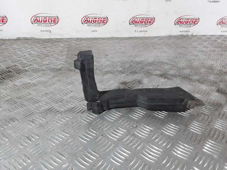 Audi A4 (2007 - 2011)  8K0823722 Пенопласт крыла