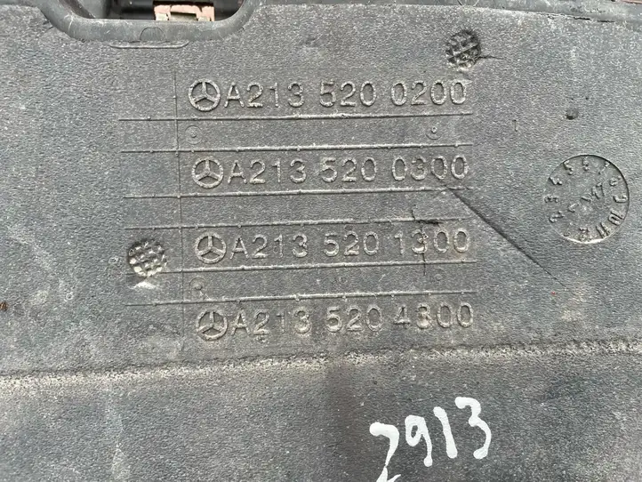 Mercedes-Benz E W213 (2016 - ) A2135200200 Защита двигателя — фото 3