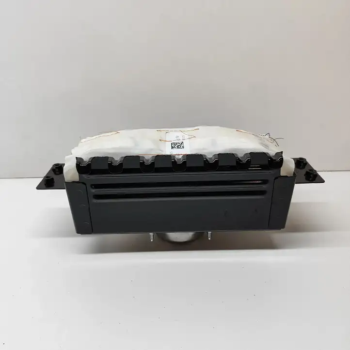 Tesla Model Y (2019 - 2024) 1077824CNF Подушка безопасности пассажира — фото 4