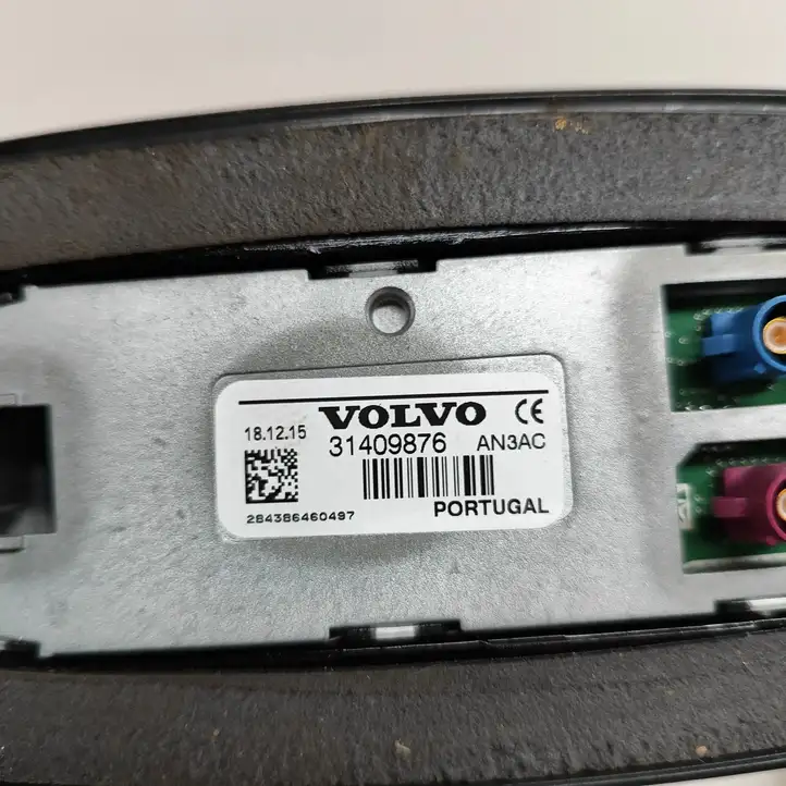 Volvo V60 (2013 - 2018) 31409876 GPS антенна — фото 5