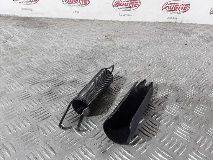Audi A4 (2011 - 2015)  8T0827339 Амортизатор с пружиной