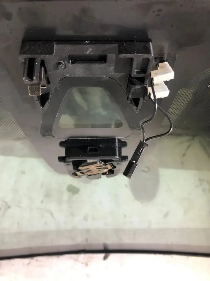BMW X5 F15 (2013 - 2017) 43R012664 Переднее стекло — фото 3