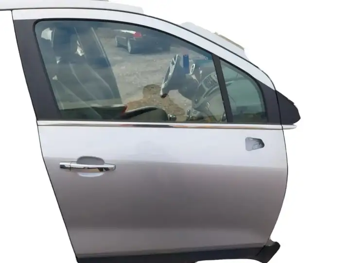 Chevrolet Trax (2013 - 2017) GAN Дверь — фото 1