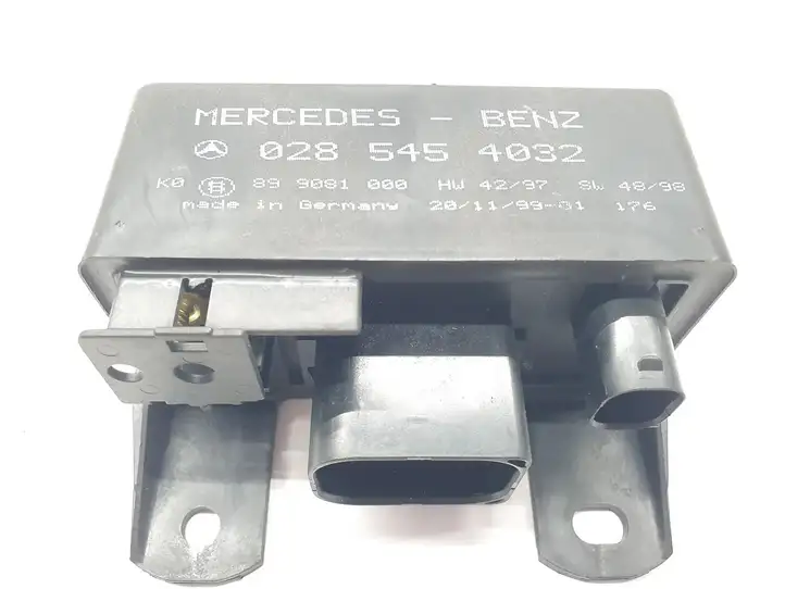 Mercedes-Benz ML W163 (1997 - 2005) 0285454032 Реле накала свечей — фото 1