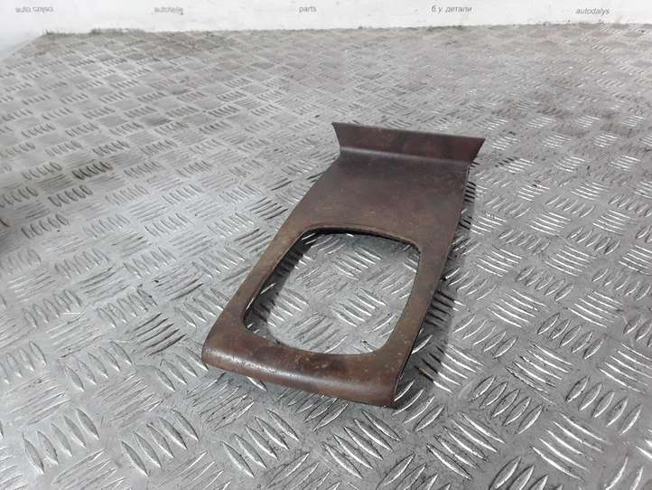 Audi A6 (1997 - 2001)  4B0864261 Рамка рычага переключения передач