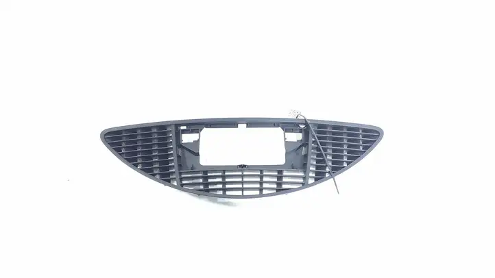 Audi TT TTS Mk2 (2010 - 2014) 8J0819635 Центральный воздушный дефлектор — фото 3