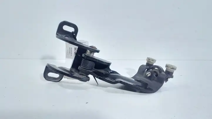 Volkswagen Sharan (2010 - 2015) 7N0843335C Средняя направляющая ролика раздвижной двери — фото 1