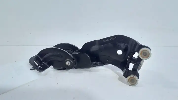 Volkswagen Sharan (2010 - 2015) 7N0843336F Средняя направляющая ролика раздвижной двери — фото 1
