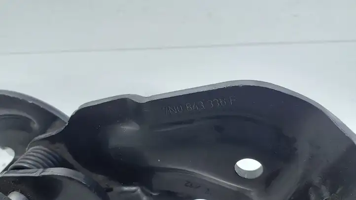 Volkswagen Sharan (2010 - 2015) 7N0843336F Средняя направляющая ролика раздвижной двери — фото 2