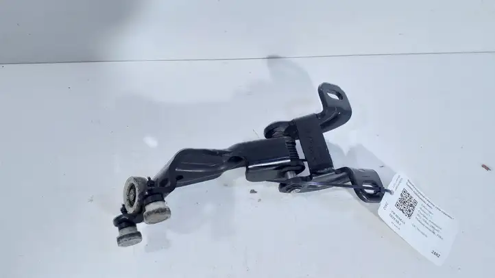 Volkswagen Sharan (2010 - 2015) 7N0843336F Средняя направляющая ролика раздвижной двери — фото 5