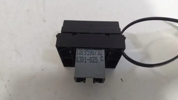 Volkswagen Eos (2006 - 2010) 1Q0959873D Кнопка стеклоподъемников — фото 2