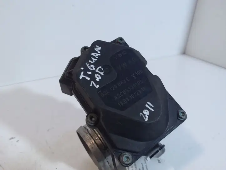 Volkswagen Tiguan (2011 - 2016) 03L128063E Дроссельная заслонка — фото 5