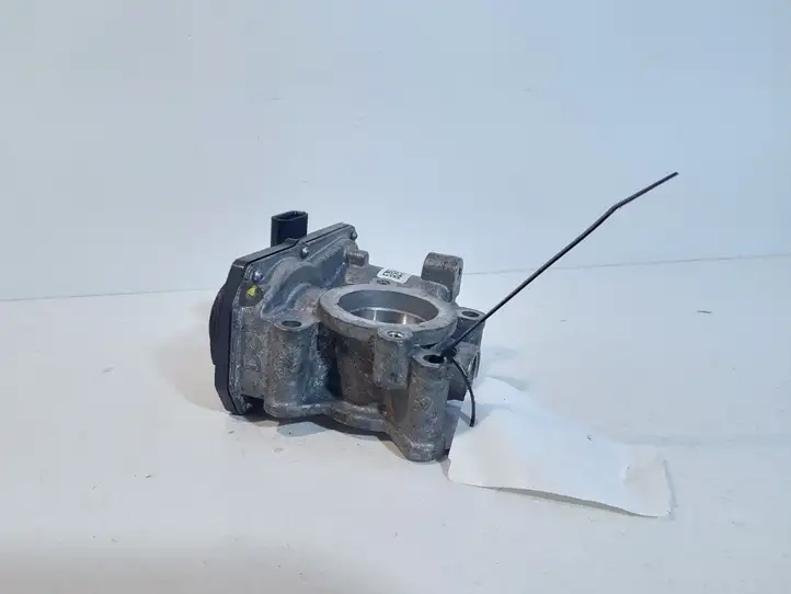 Nissan Juke I F15 (2010 - 2018) H8201171233 Дроссельная заслонка — фото 2