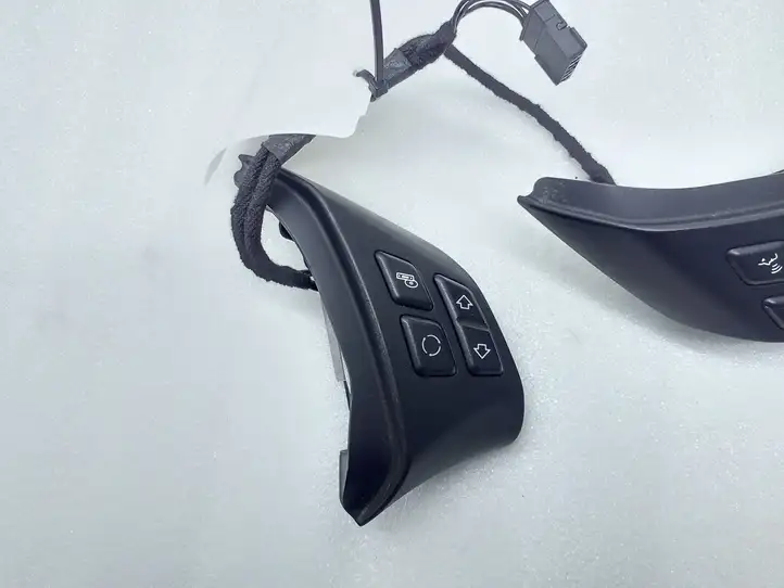 BMW 1 E81 E87 (2004 - 2011) 6959893 Кнопки на рулевом колесе — фото 4