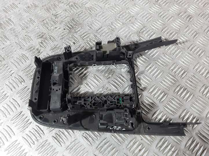 Audi A4 (2007 - 2011)  8K0864262 Рамка рычага переключения передач