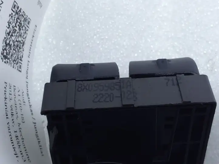 Audi A1 (2010 - 2014) 8X0959851A Кнопка стеклоподъемников — фото 4