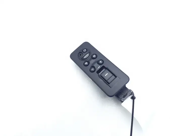 Land Rover Discovery 3 - LR3 (2004 - 2009) YUD501080PVJ Блок кнопок стеклоподъемников — фото 1