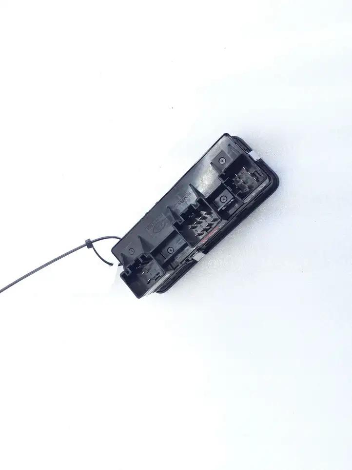 Land Rover Discovery 3 - LR3 (2004 - 2009) YUD500950PVJ Блок кнопок стеклоподъемников — фото 3